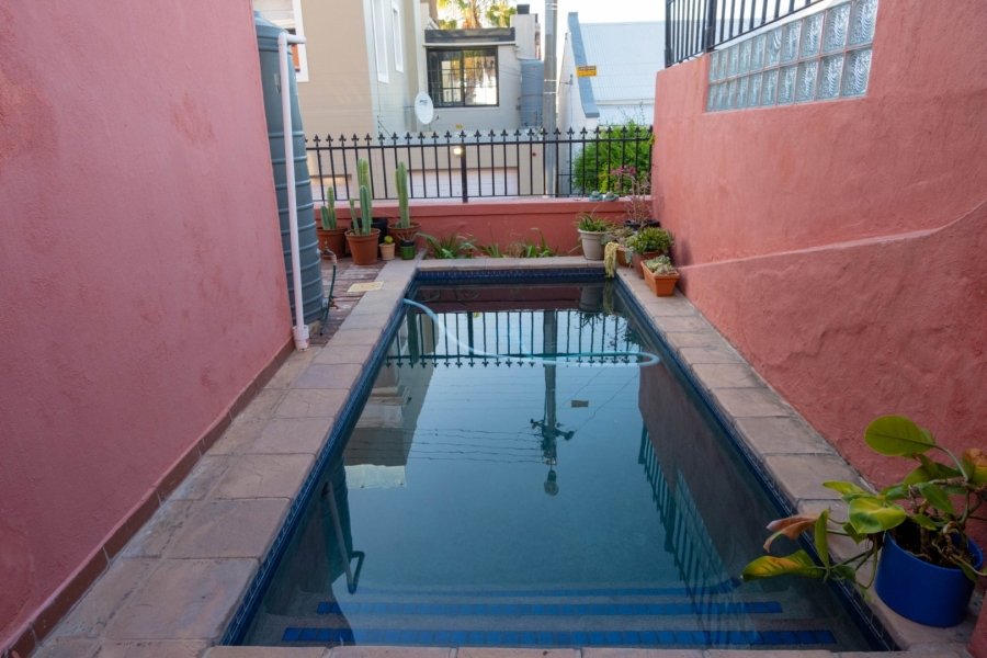 To Let 2 Bedroom Property for Rent in Sea Point Western Cape